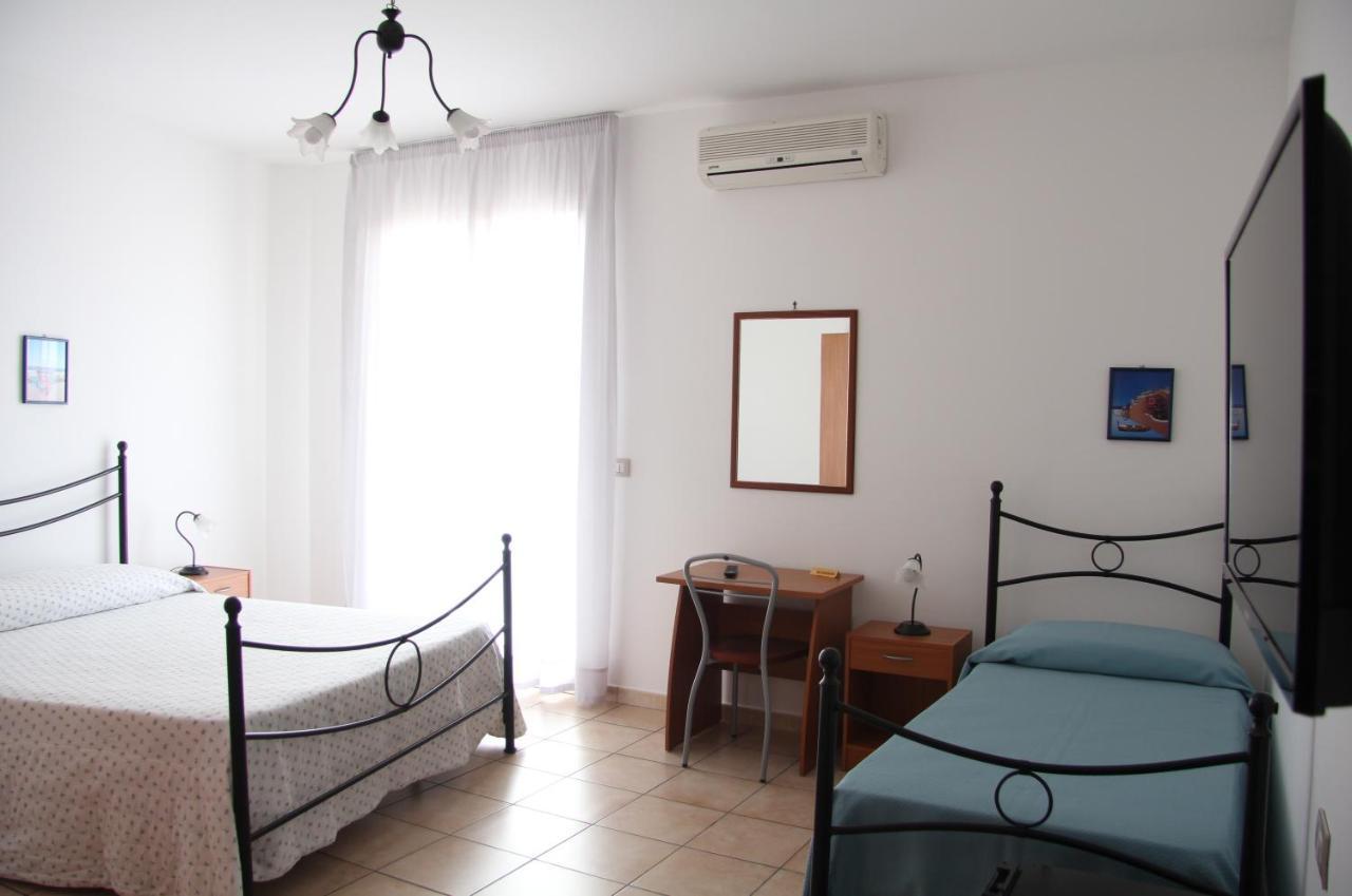 Fragolina B&B Furci Siculo Dış mekan fotoğraf