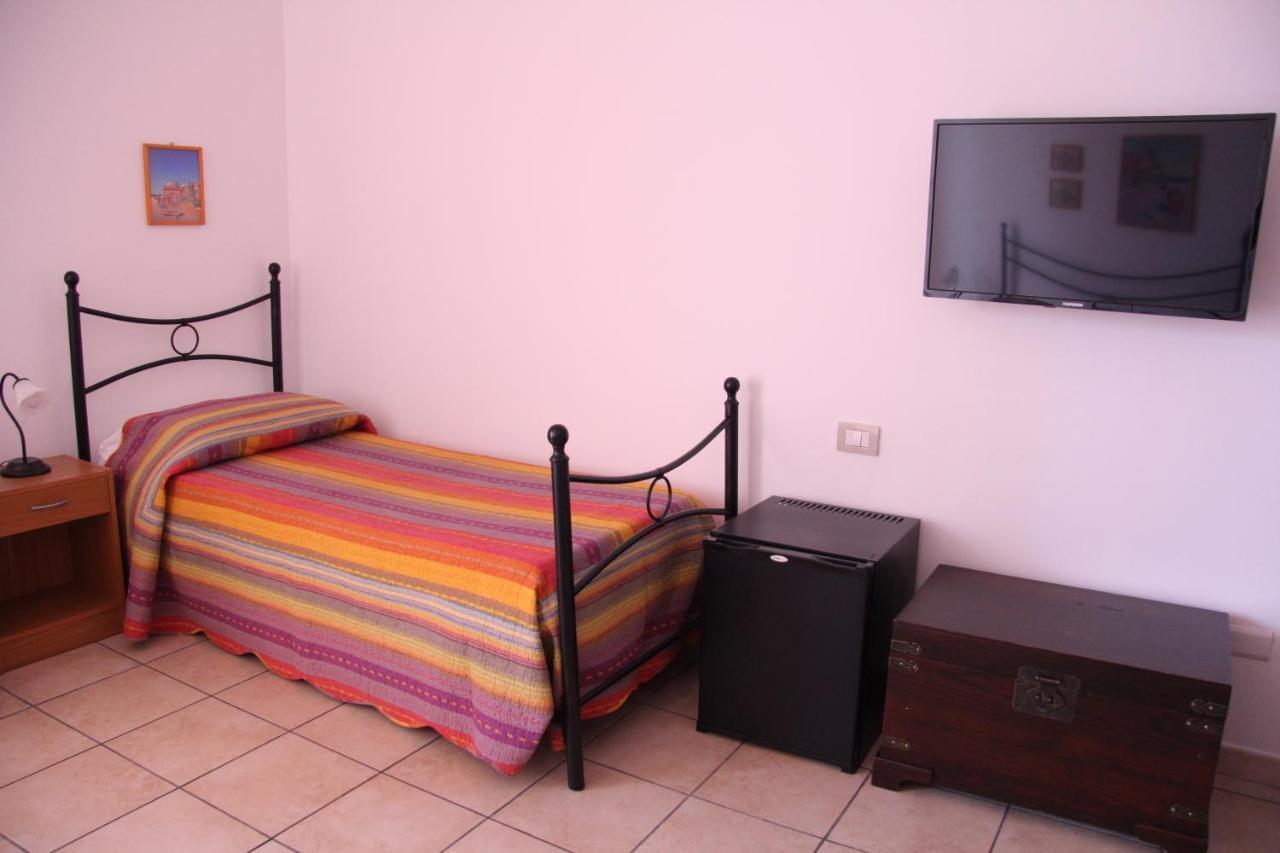 Fragolina B&B Furci Siculo Dış mekan fotoğraf