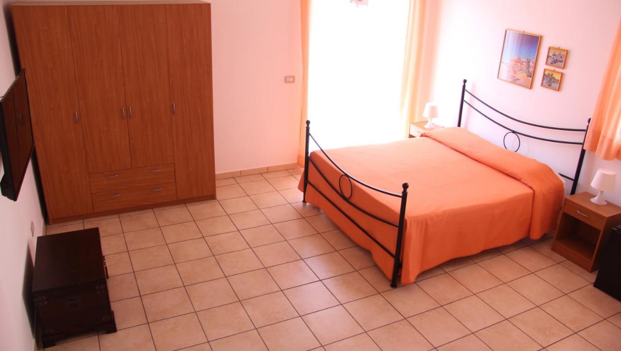 Fragolina B&B Furci Siculo Dış mekan fotoğraf
