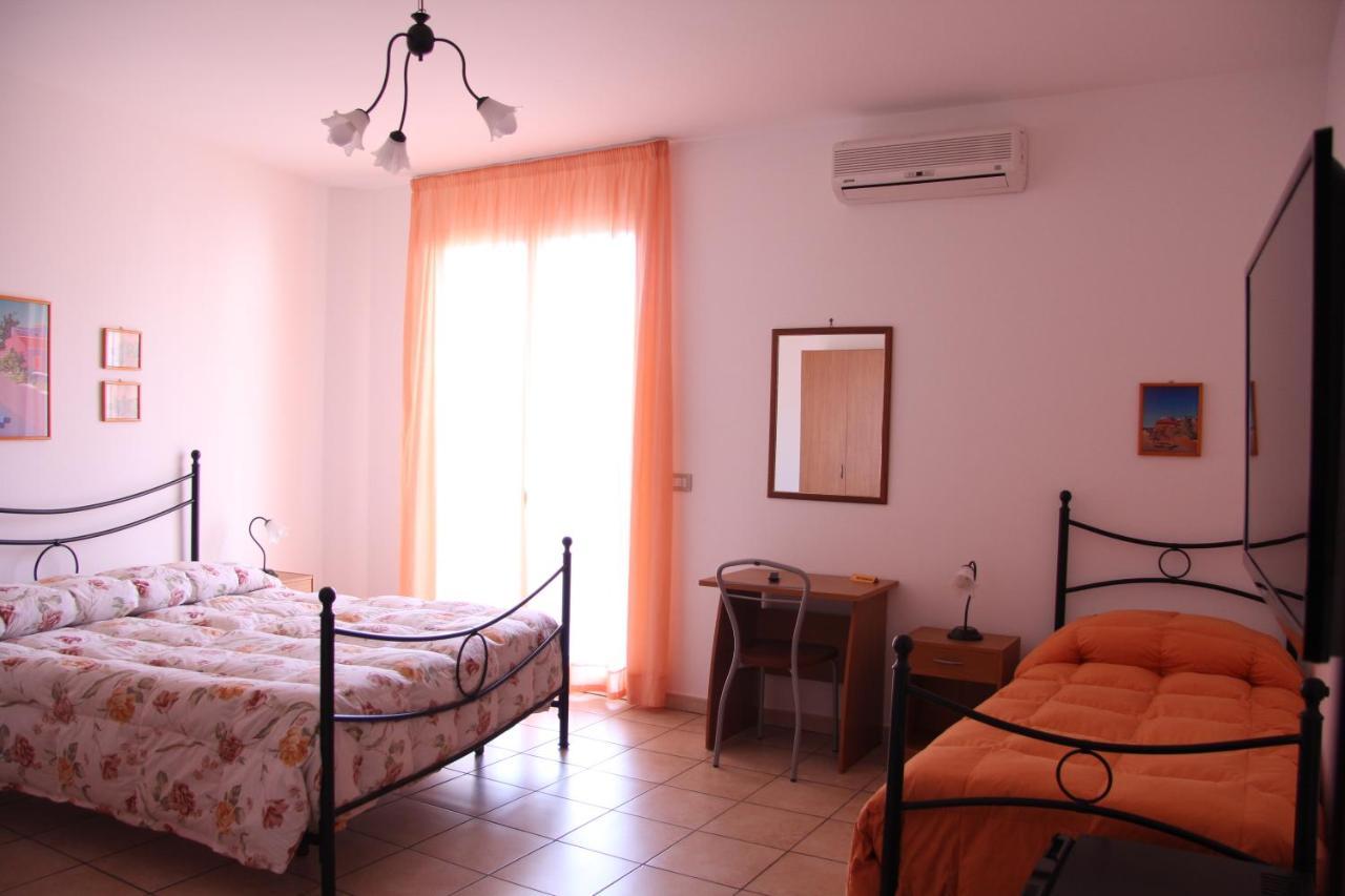Fragolina B&B Furci Siculo Dış mekan fotoğraf