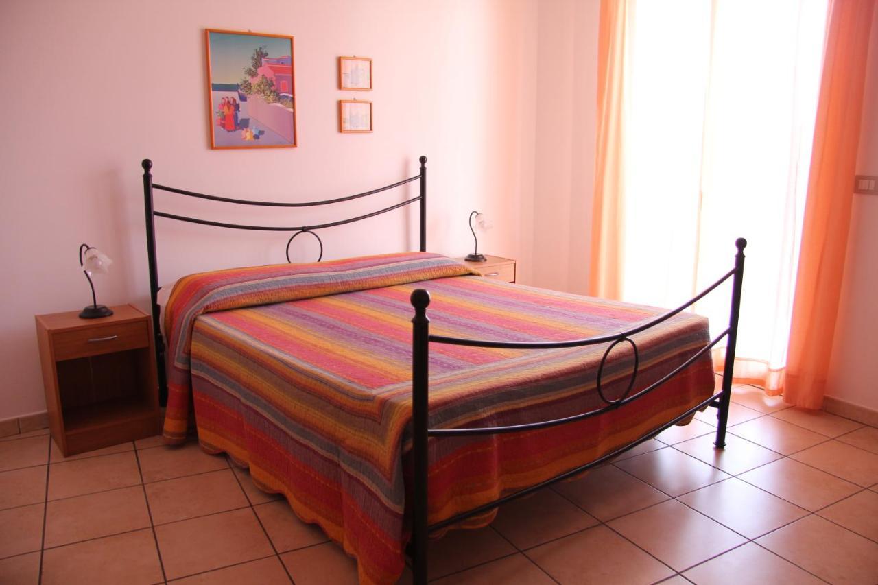 Fragolina B&B Furci Siculo Dış mekan fotoğraf