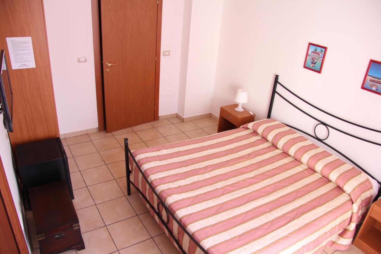 Fragolina B&B Furci Siculo Dış mekan fotoğraf