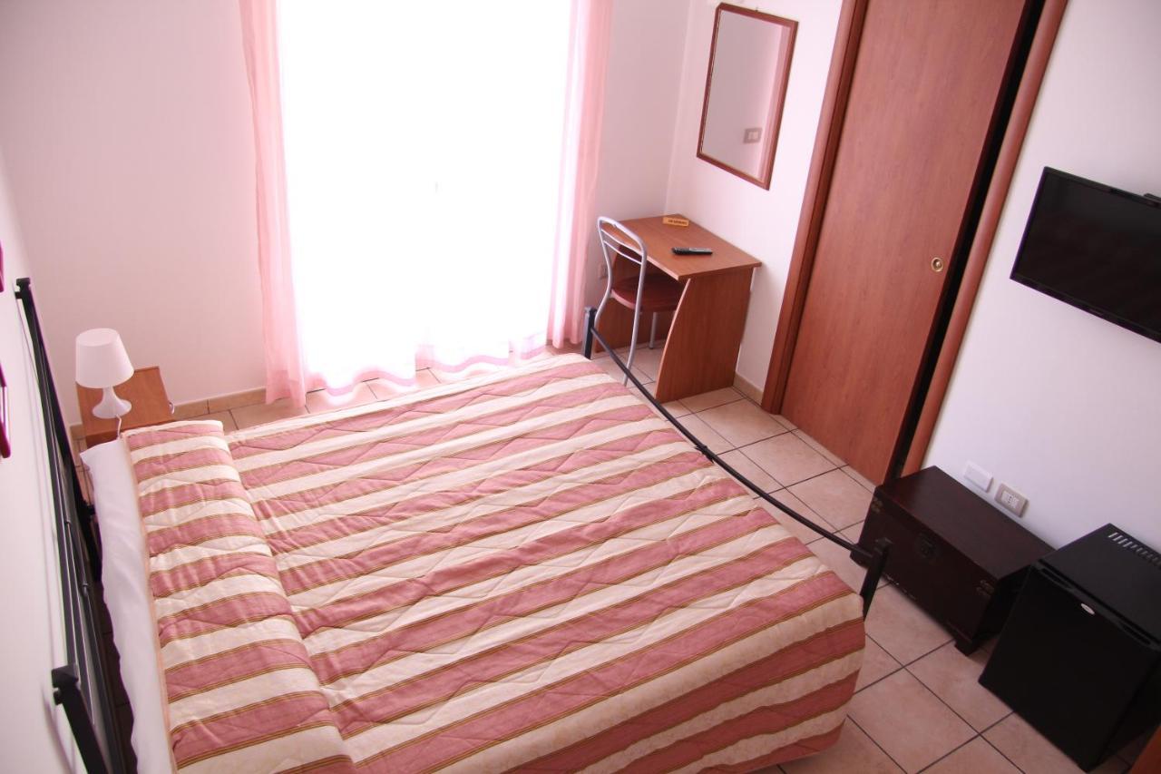 Fragolina B&B Furci Siculo Dış mekan fotoğraf